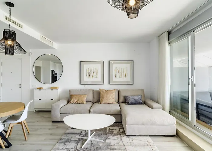 Oceana Views - 2 Bedroom By Finest 公寓