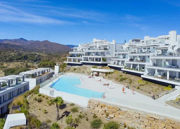 Oceana Views - 2 Bedroom By Finest *