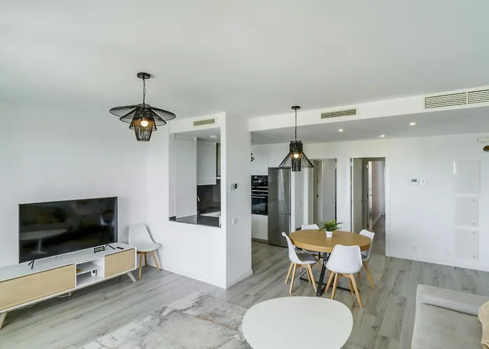 Oceana Views - 2 Bedroom By Finest *