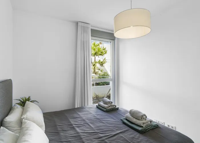 Oceana Views - 2 Bedroom By Finest *