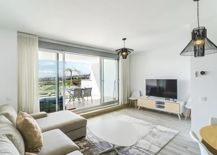 Oceana Views - 2 Bedroom By Finest