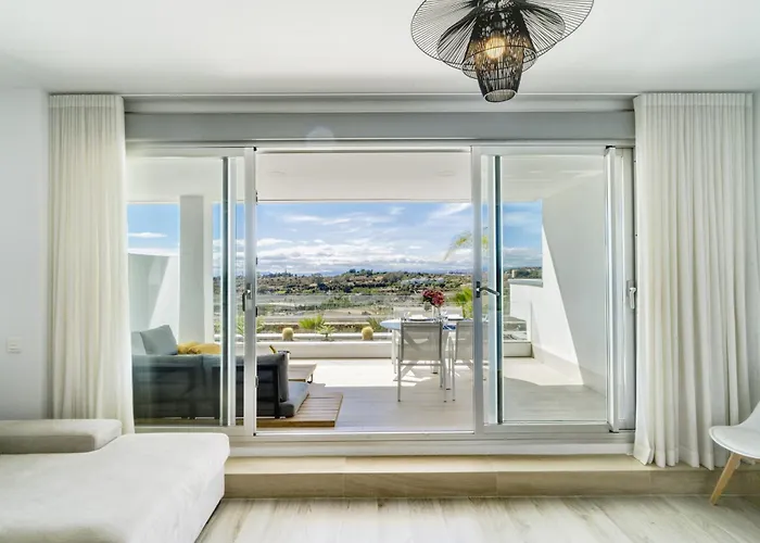 Apartment Oceana Views - 2 Bedroom By Finest Estepona